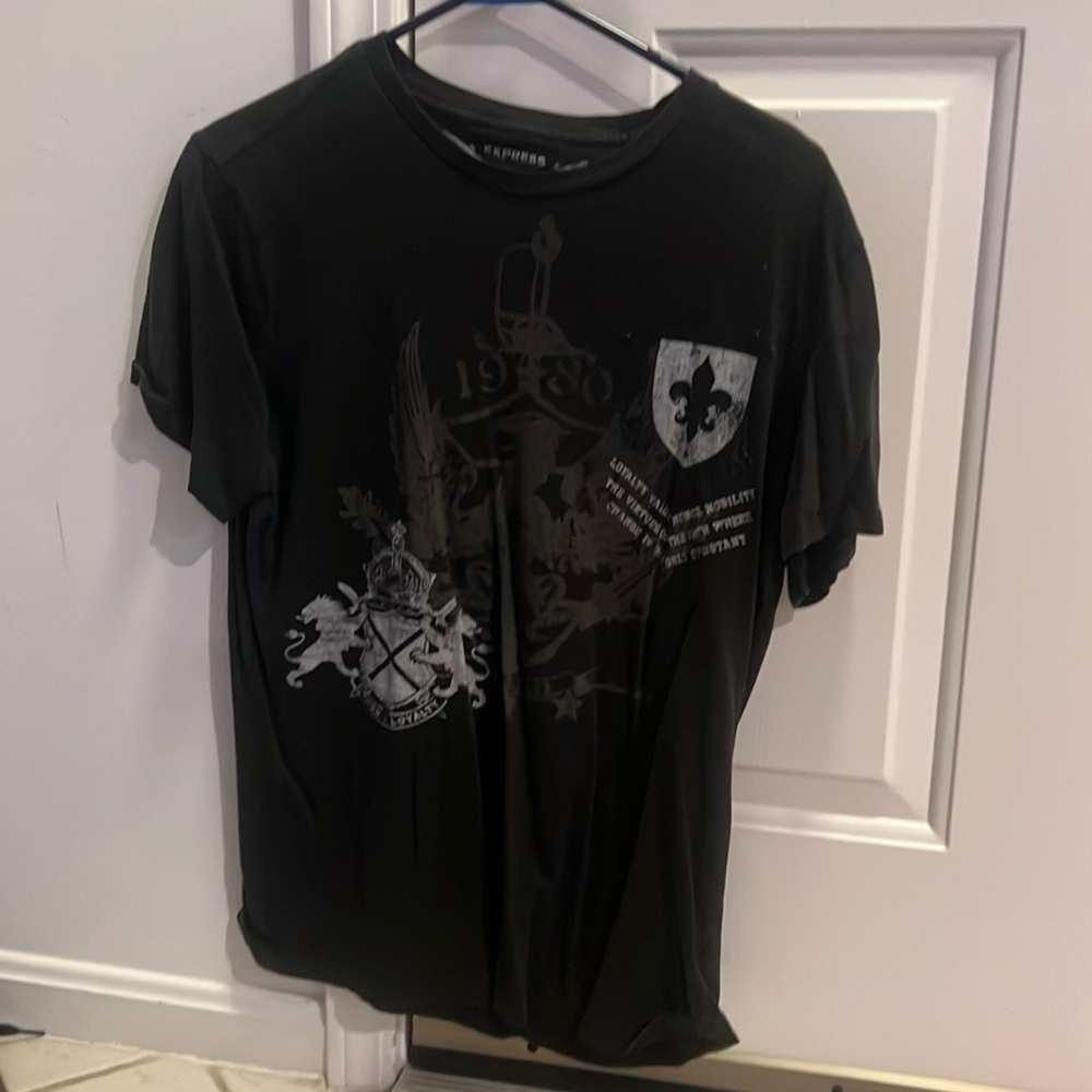 Gently worn men’s graphic tee